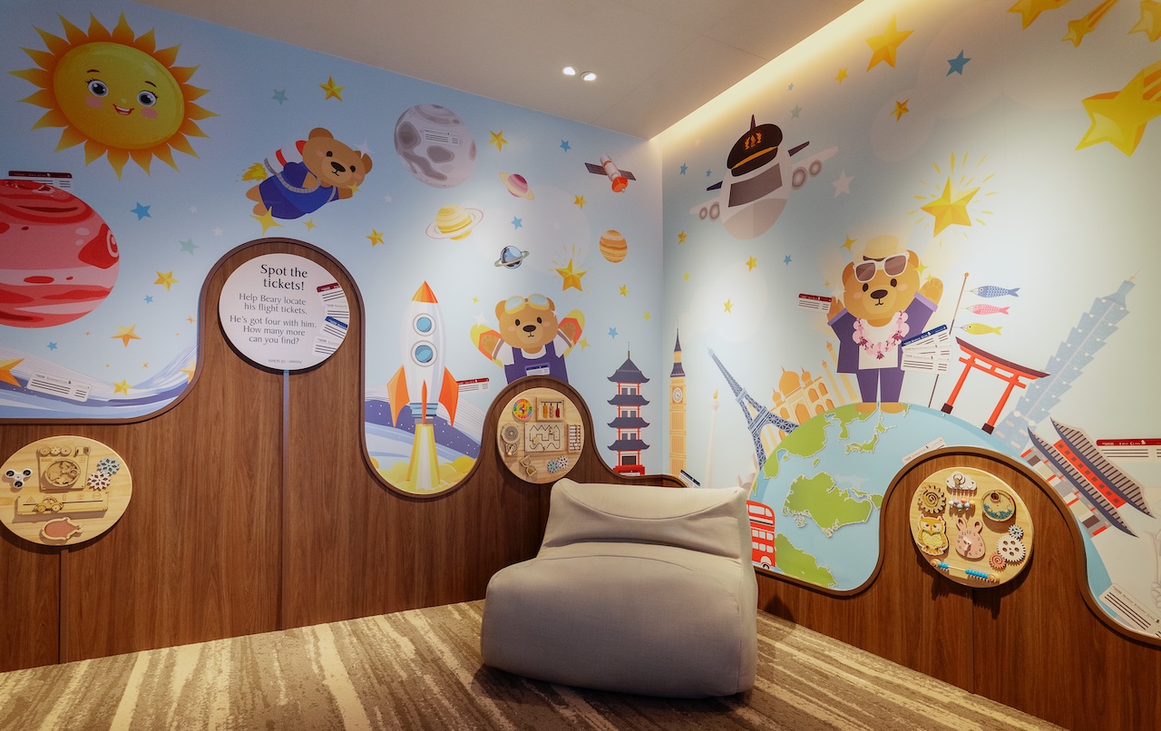 Area bermain anak untuk mengisi waktu selama di lounge Singapore Airlines.