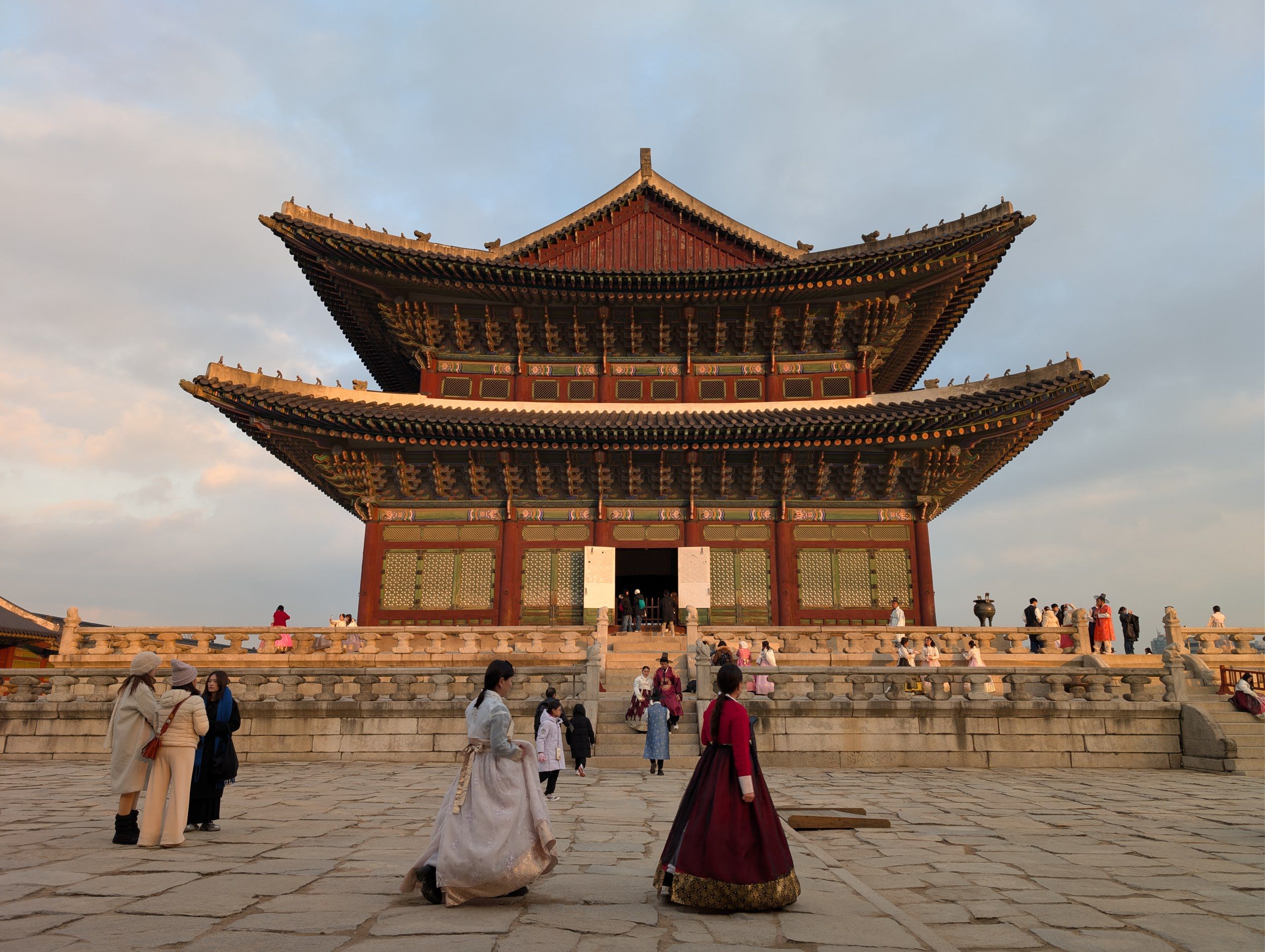 Korea Selatan resmi terhubung dengan sistem pembayaran QR lintas negara Indonesia sejak April 2026.