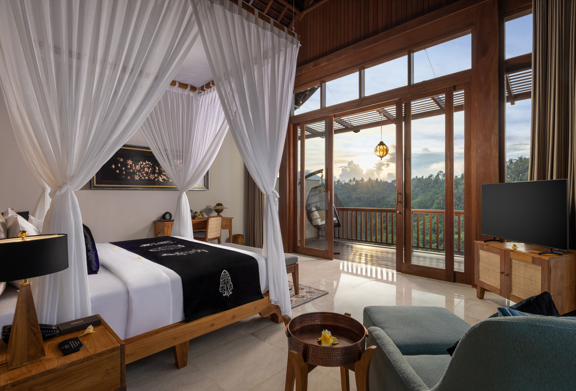 Kayon Valley Resort di Ubud, menjadi hotel di Ubud untuk healing yang apik berkat view yang memanjakan.