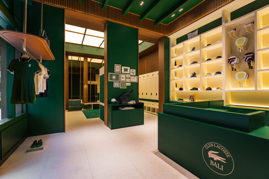 Susana interior milik Club Lacoste.