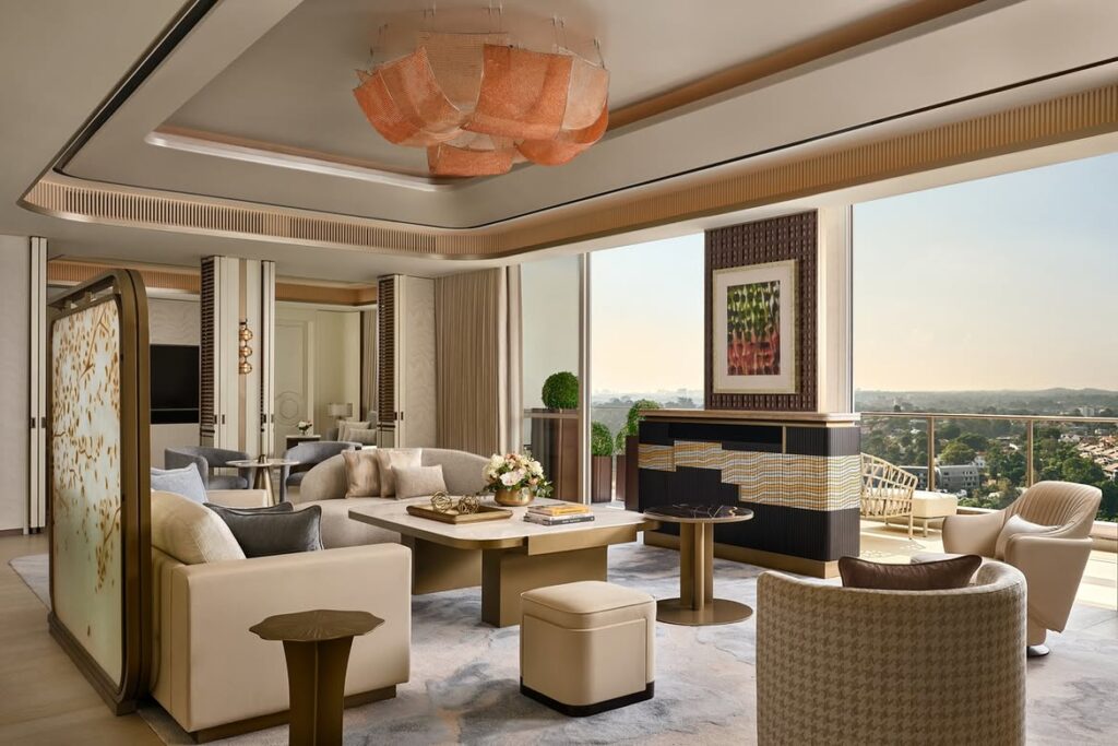 Ruang tamu Presidential Suite St. Regis Singapore rancangan FBEYE International.