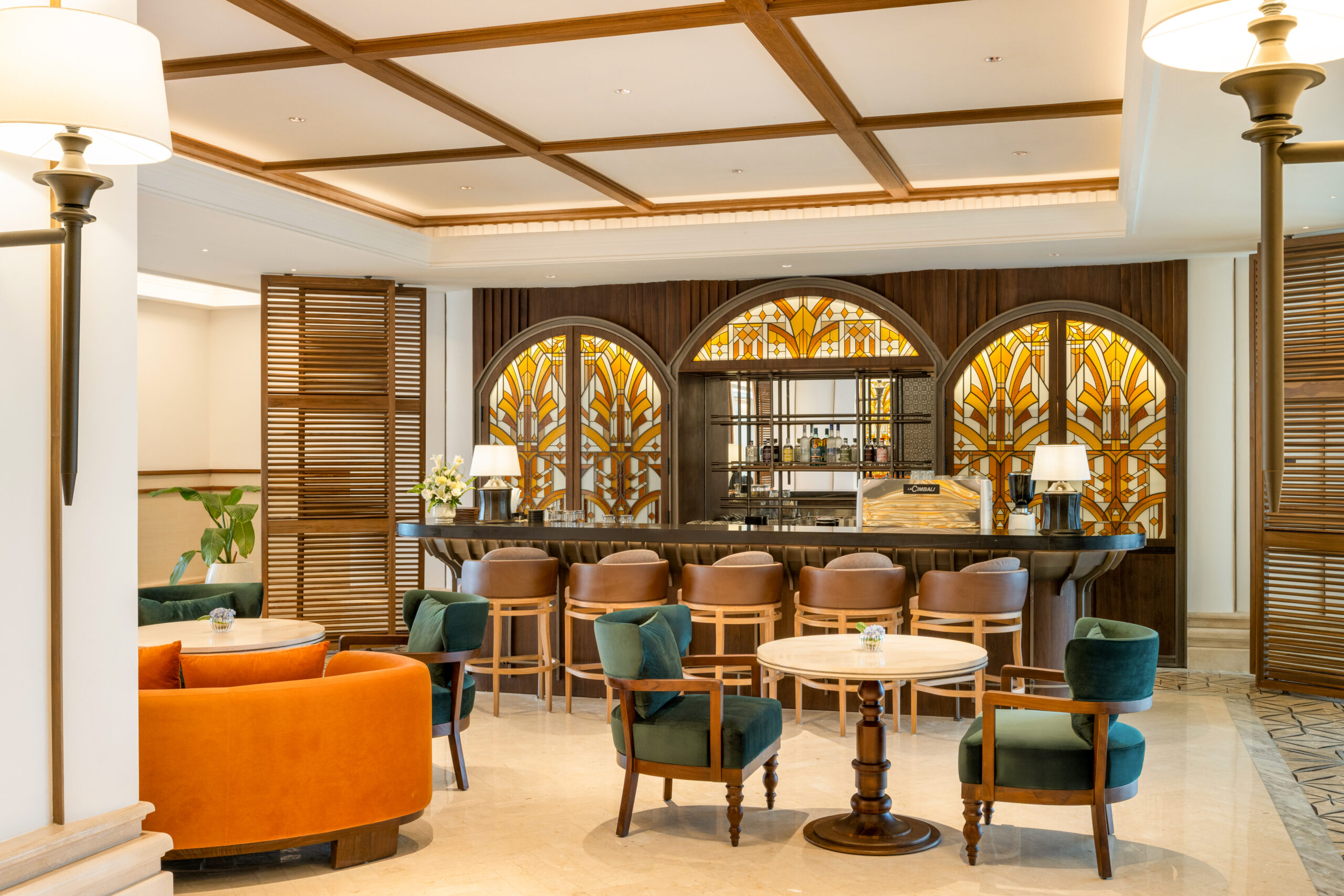 Sajian Gin diberikan Grand Hotel De Djokja pada Djati Lounge mereka.