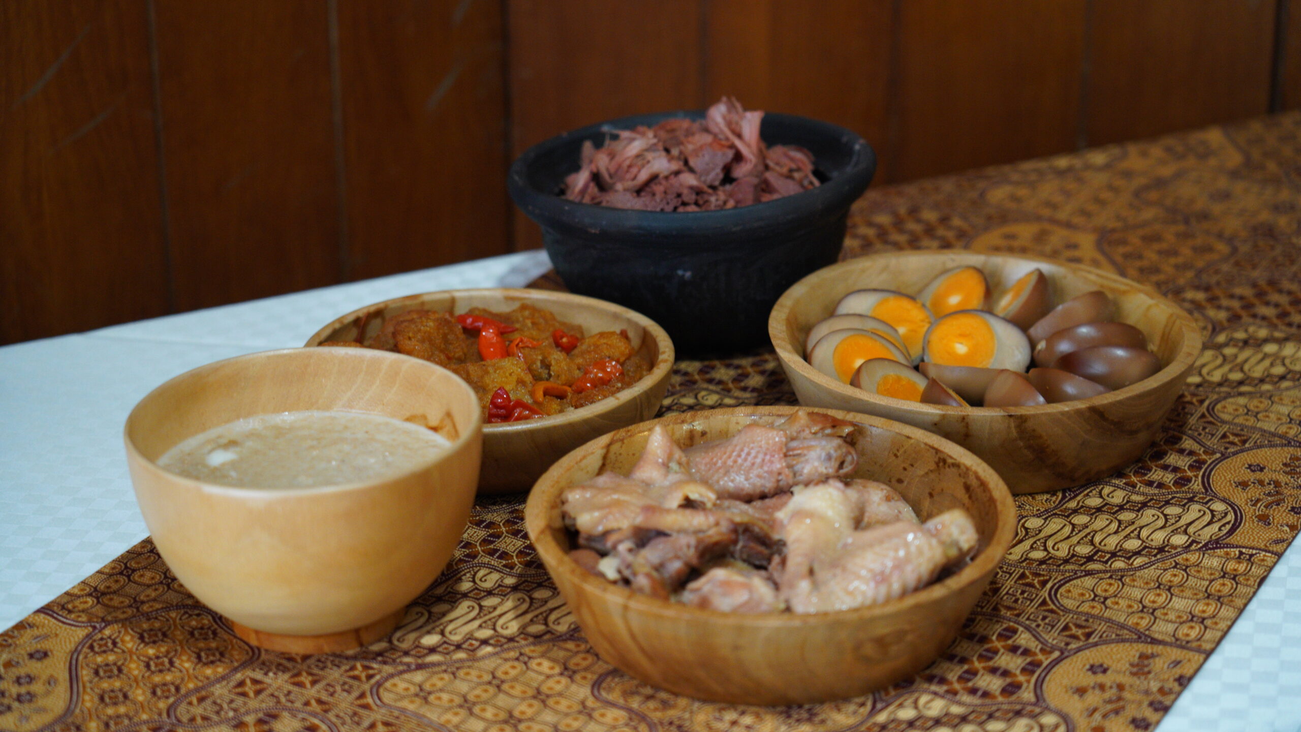 Nasi gudeg Adem Ayem dengan cita rasa khas Solo.