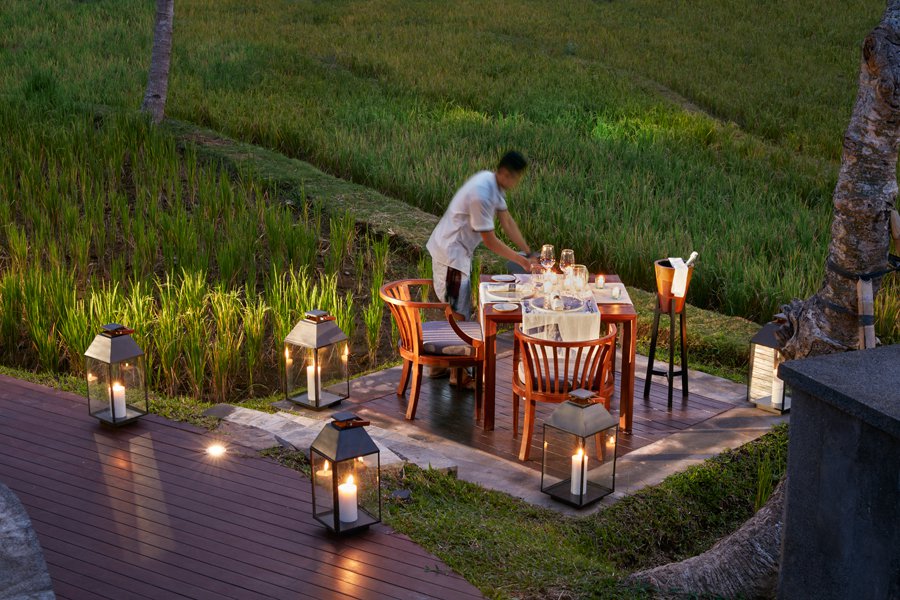 Sawah Terrace, tempat tamu menikmati hidangan khas lokal dan Asia.