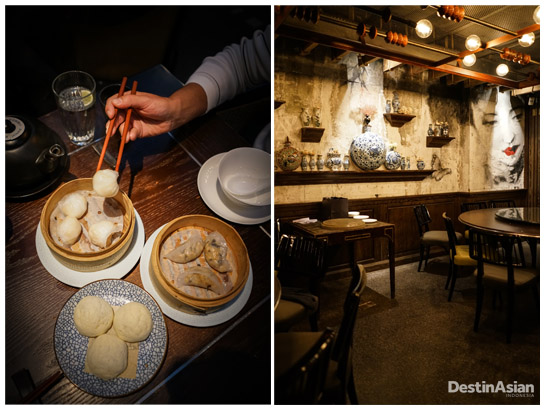 Dari kiri ke kanan: hidangan dim sum khas Mott 32; interior Mott 32 yang bergaya khas.