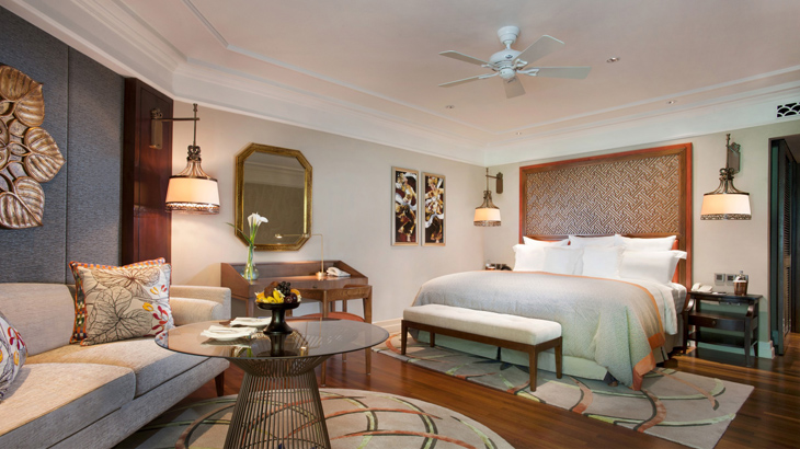 Pernak-pernik khas Bali menghiasi setiap kamar di Singaraja Room.